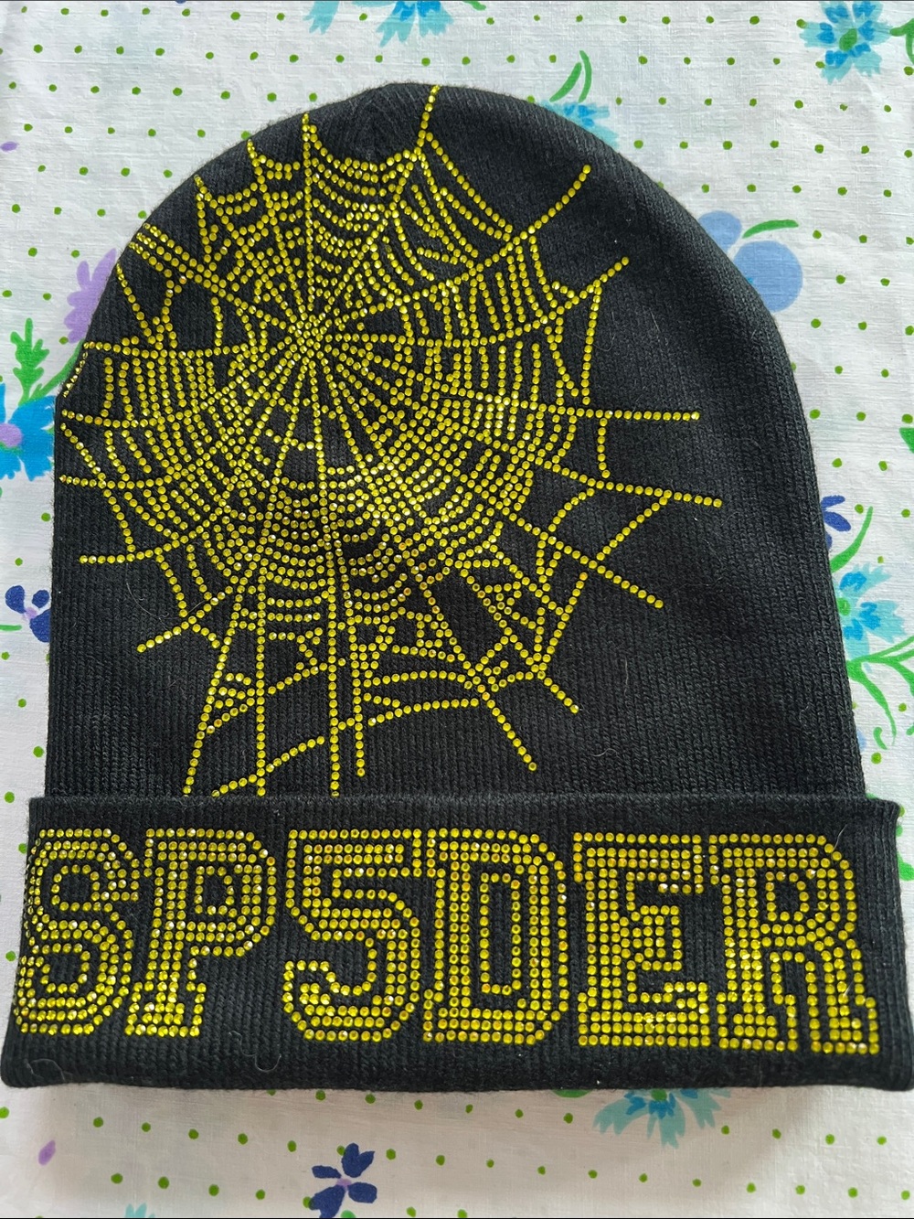 SP5DER - Rhinestone Beanie Hat Yellow/Black